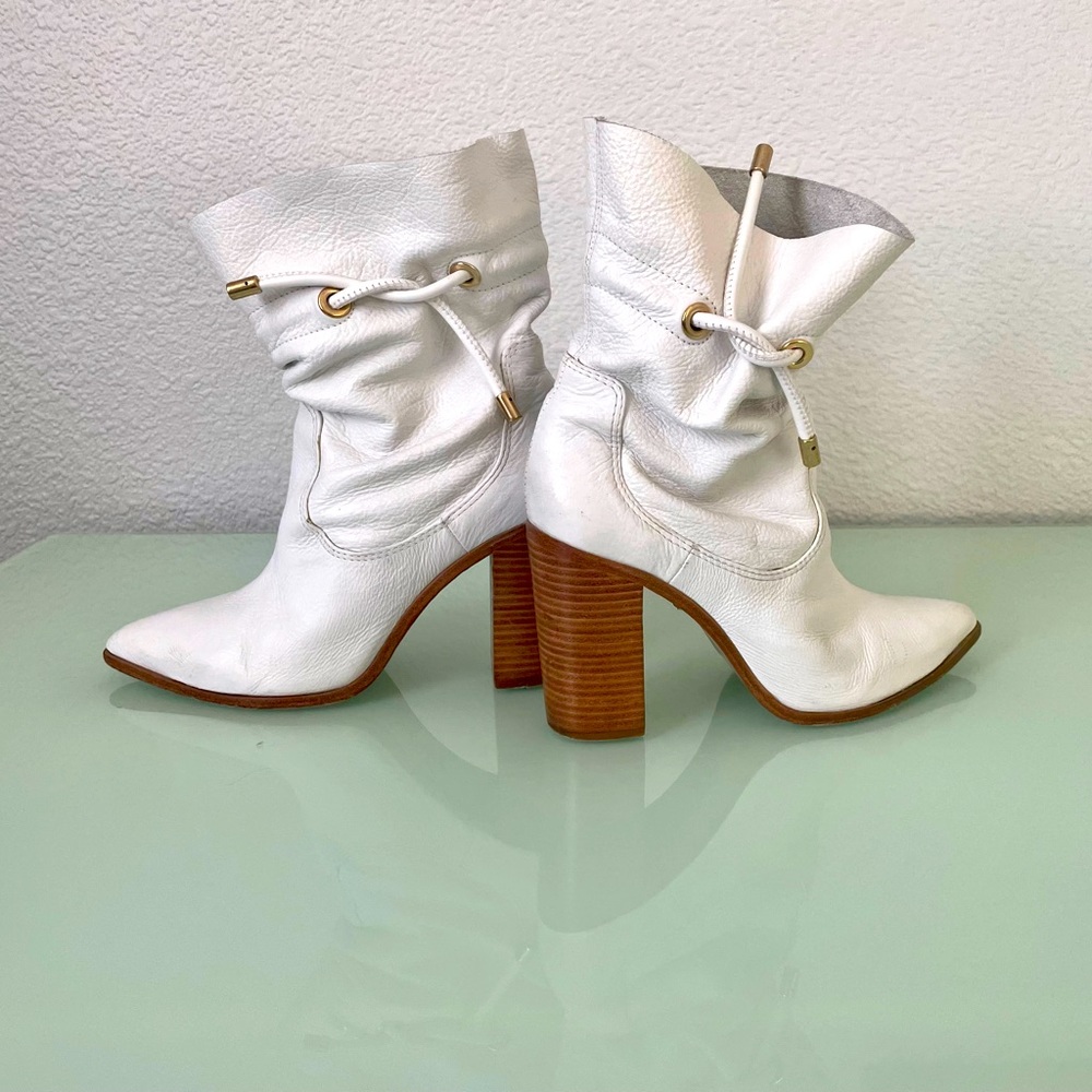 SCHUTZ Elvis bright white, pointed toe heel boots with drawstring